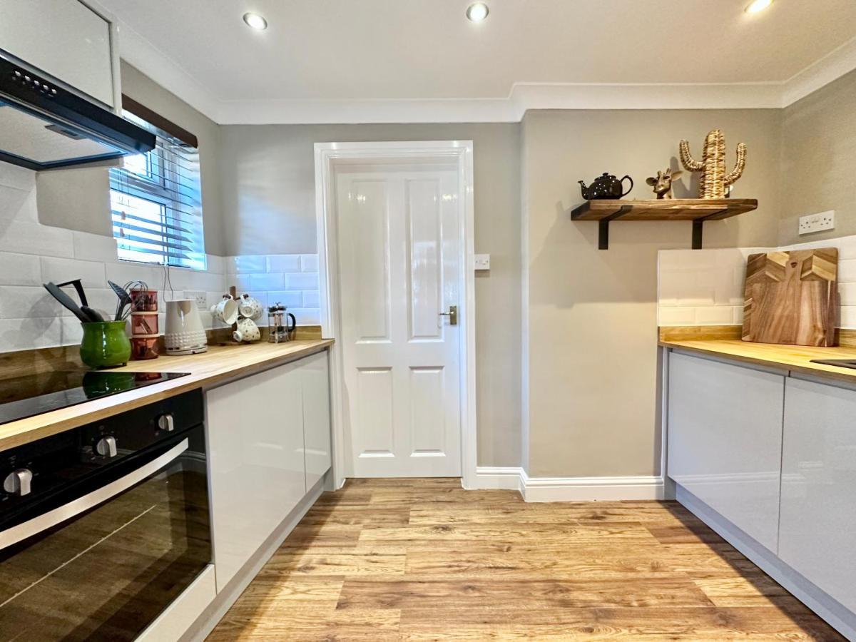 De Burgh Ground Floor With Free Parking Apartamento